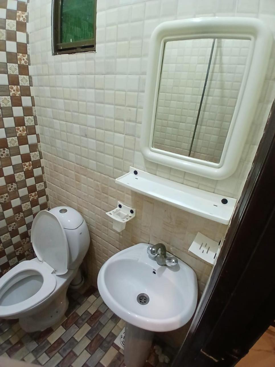 Goho Rooms Badar Karachi Exterior foto
